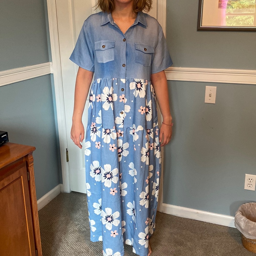 Light denim color maxi dress with blue and pink flowers - Picture 3 of 8